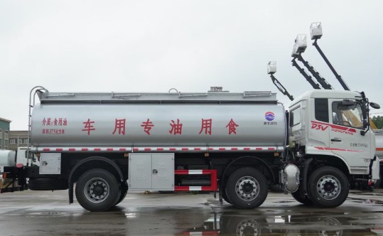 東風(fēng)暢行D3V小三軸食用油運(yùn)輸車_潤(rùn)知星牌SCS5250GSYDFV6型食用油運(yùn)輸車 東風(fēng)暢行D3V小三軸食用油運(yùn)輸車_潤(rùn)知星牌SCS5250GSYDFV6型食用油運(yùn)輸車